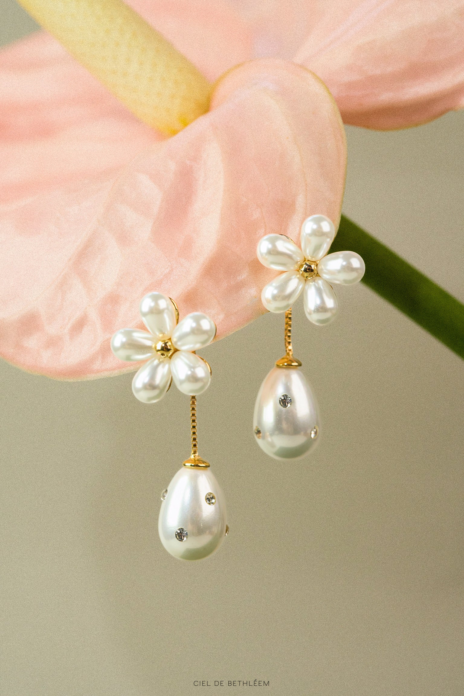 Evelyn Floral Clip-on Earrings