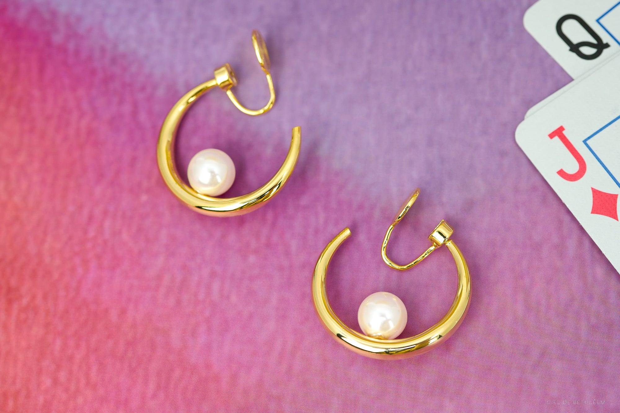 Circle Pearl Hoops