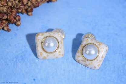 Victoria Pearl Earrings