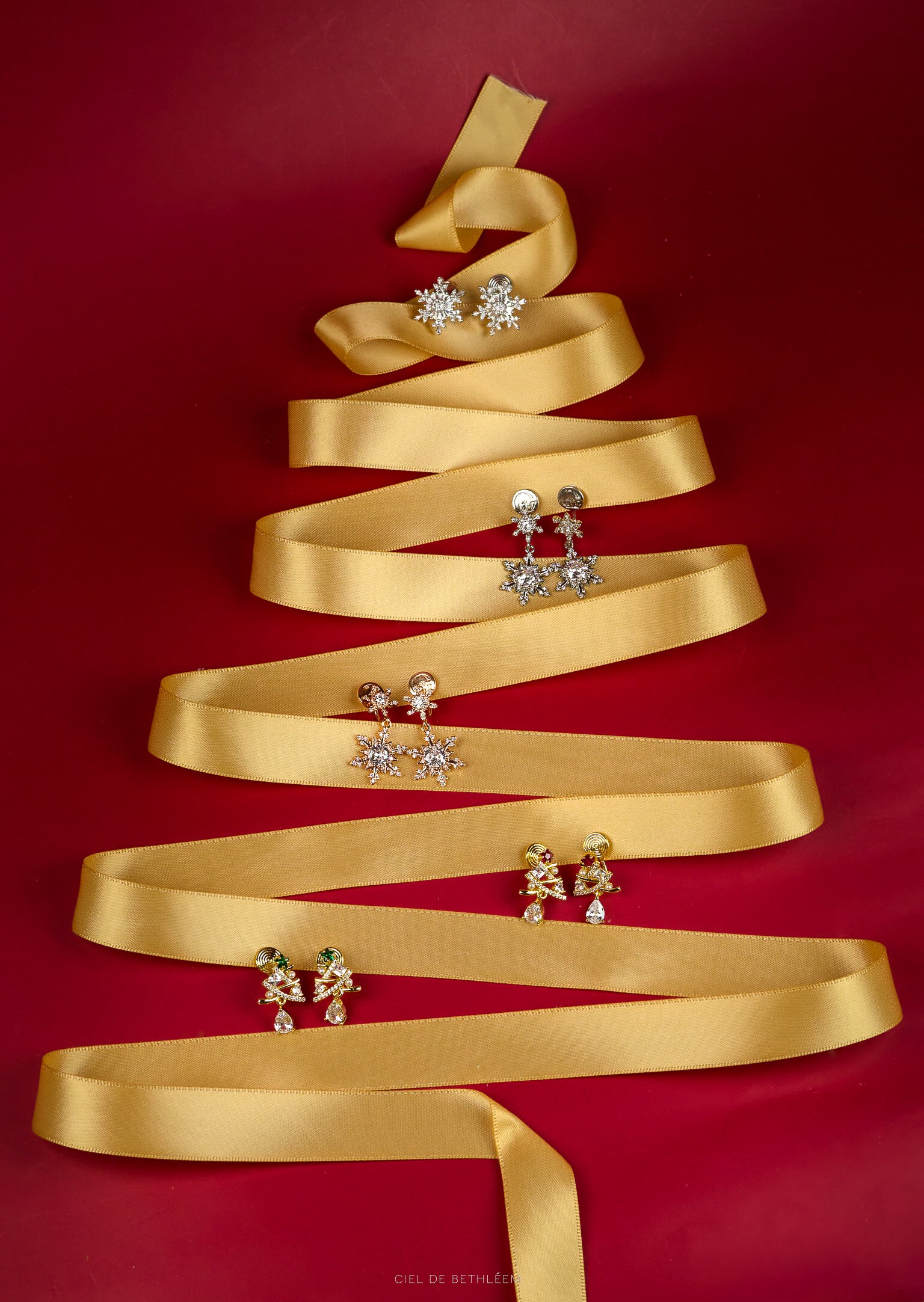 Snowy Wish Clip-on Earrings