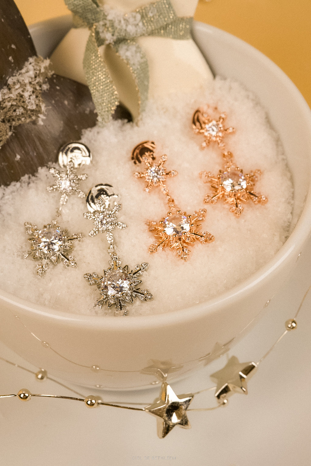 Snowy Wish Clip-on Earrings