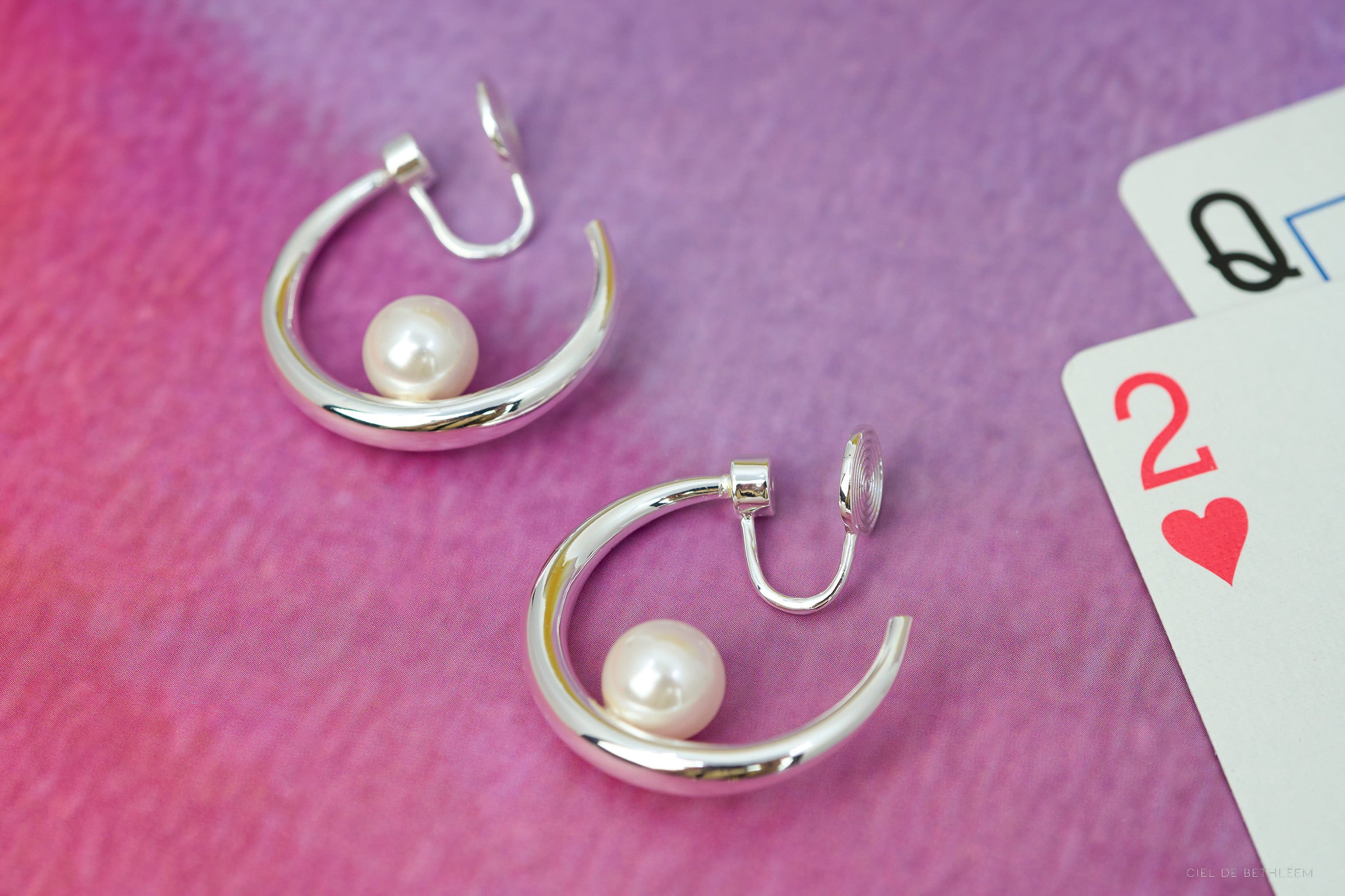 Circle Pearl Hoops