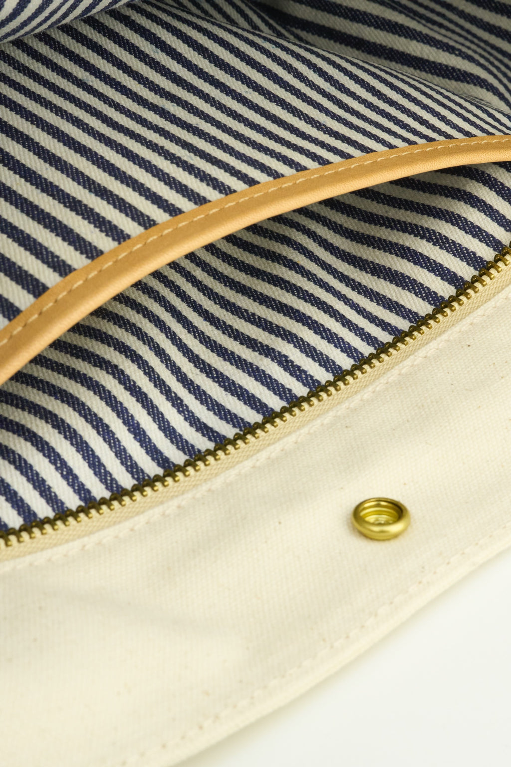 Two-ways Leather x Canvas Bag