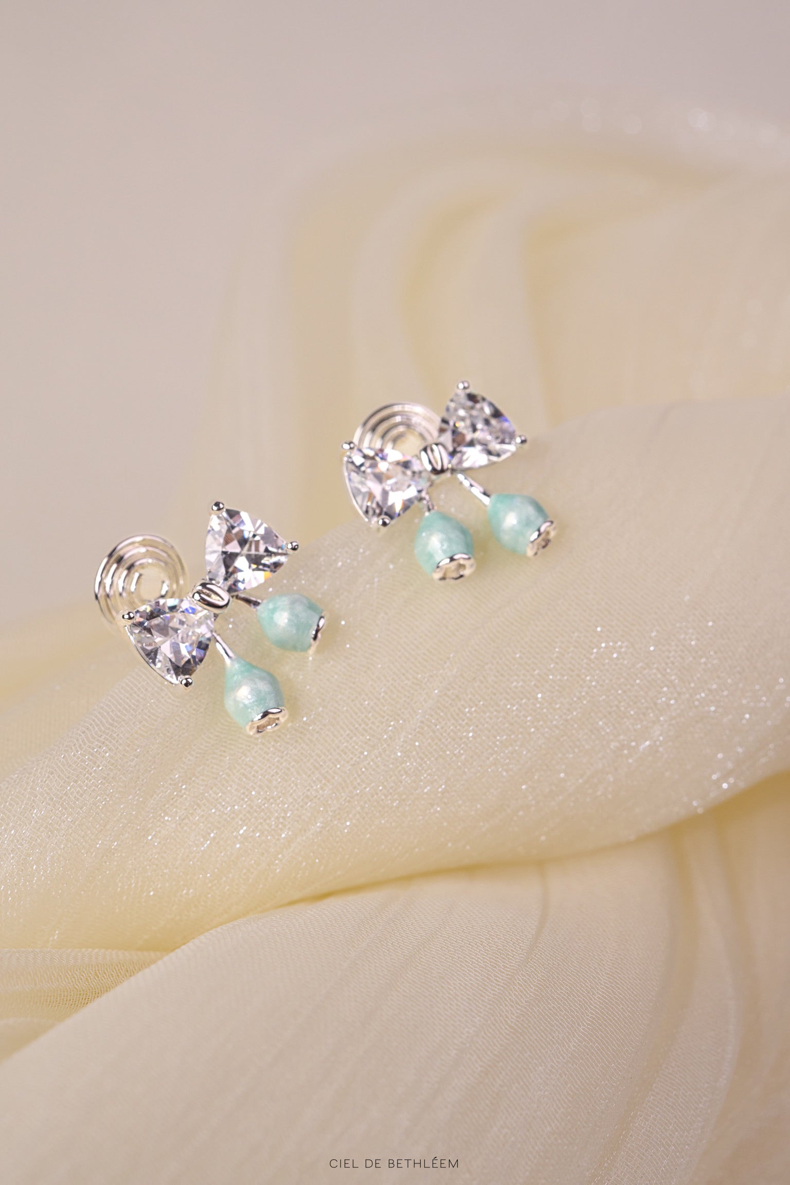 Seafoam Bow