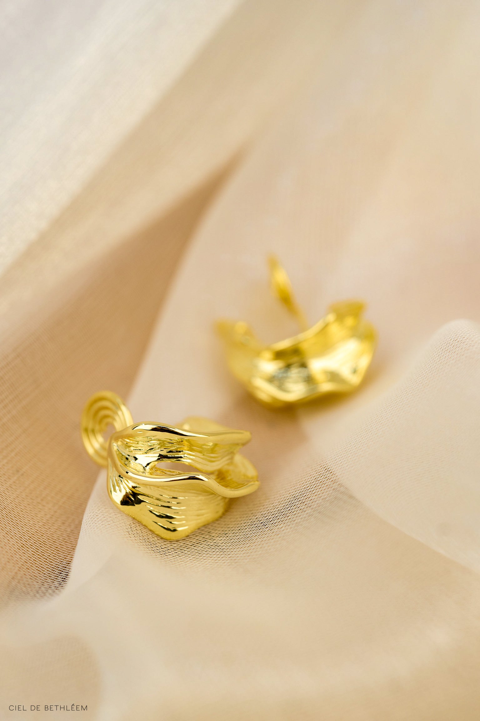 Ribbon Breeze Hoops