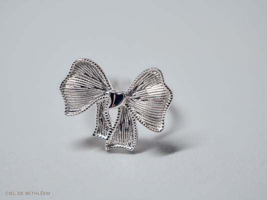 Sculpture Bow Ring