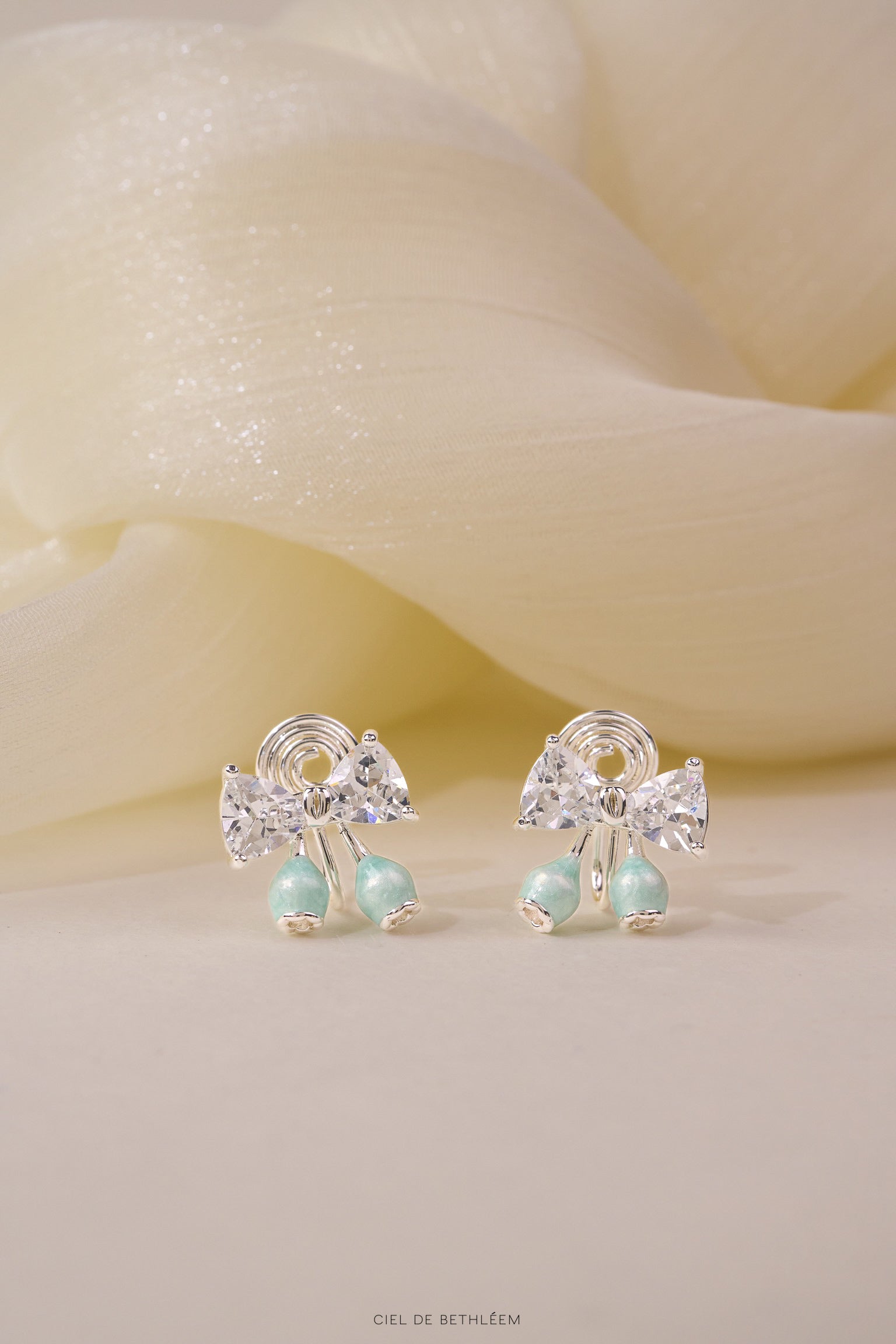 Seafoam Bow
