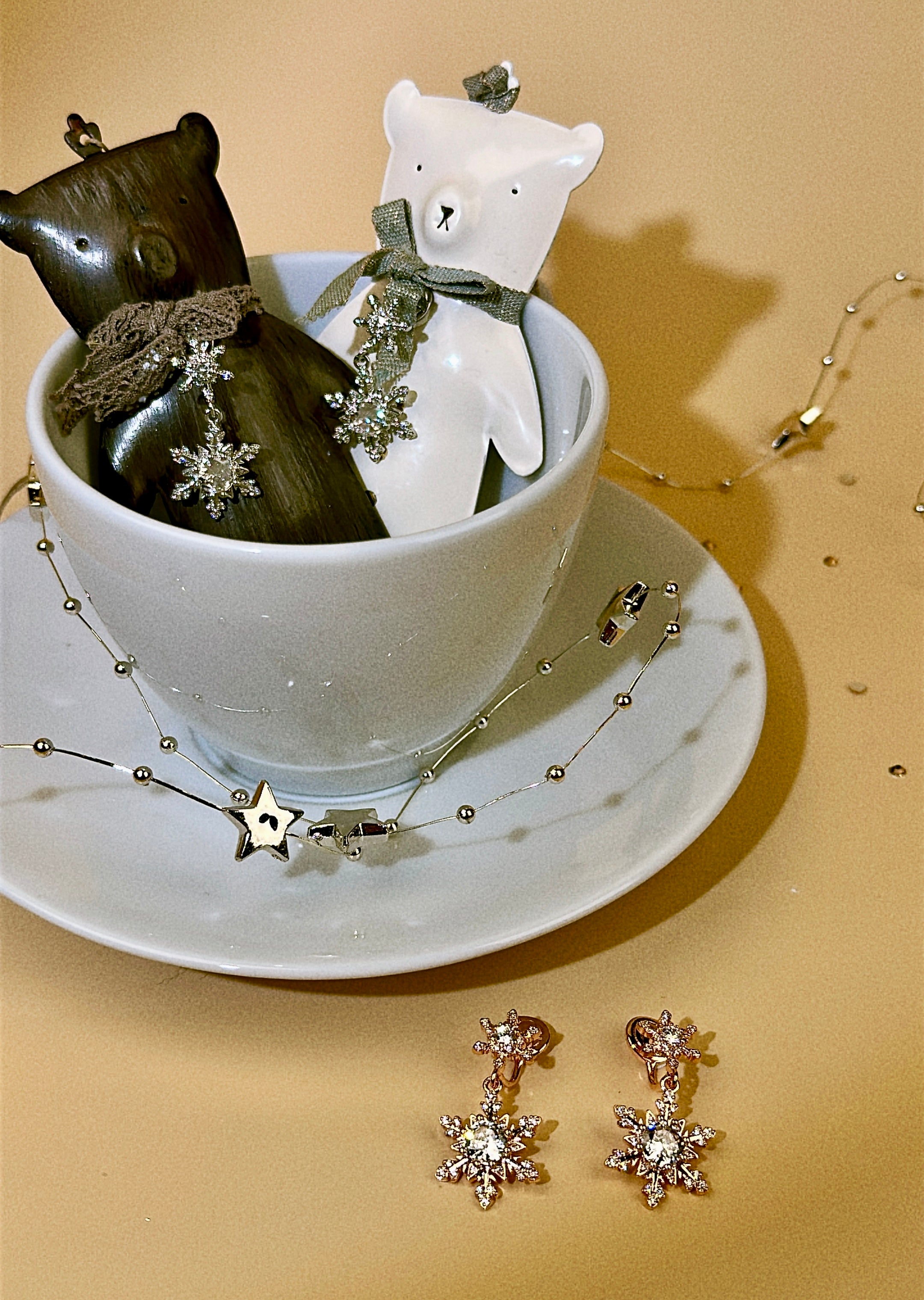 Snowy Wish Clip-on Earrings