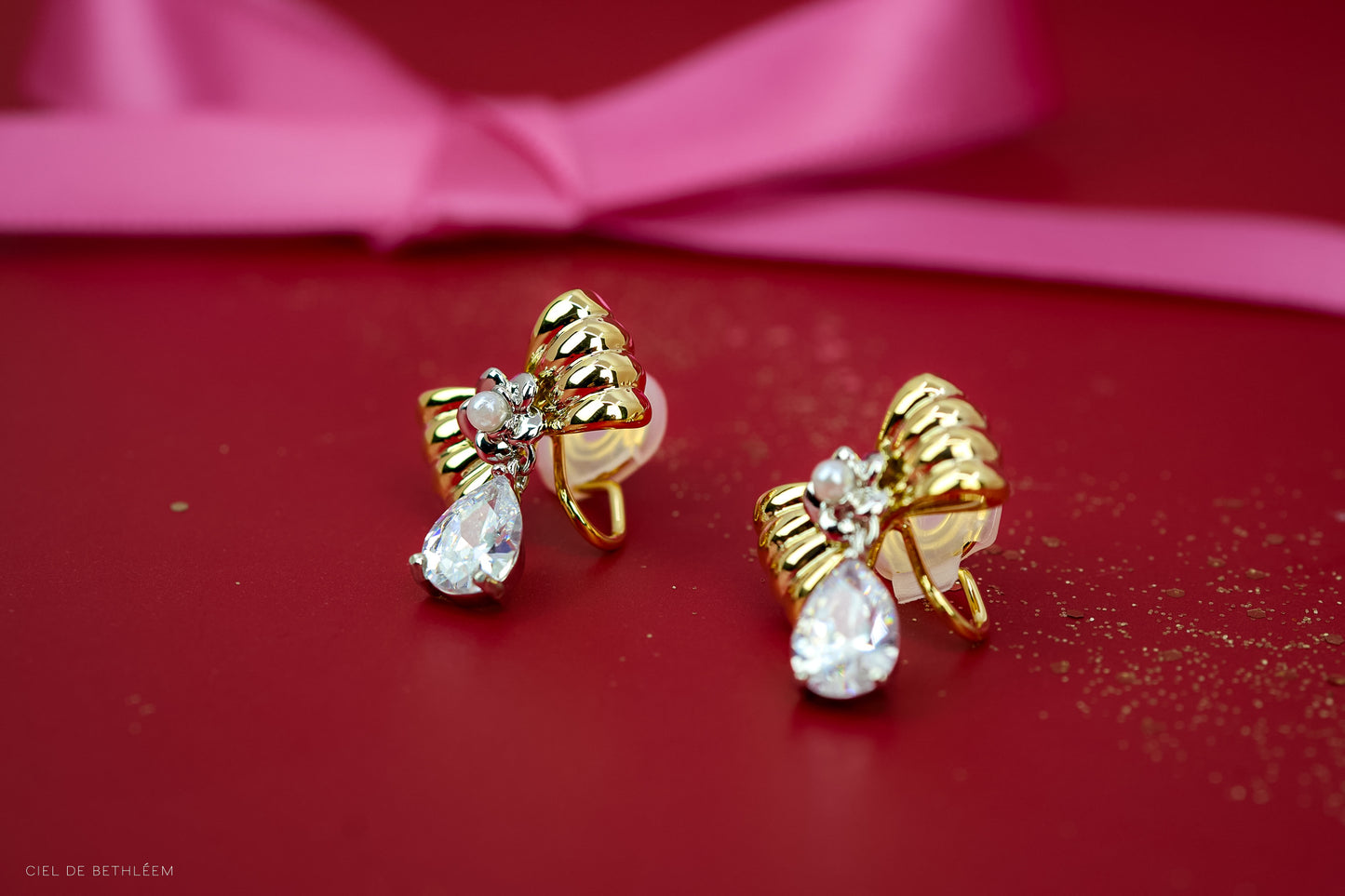 Twinkling Bow Drops