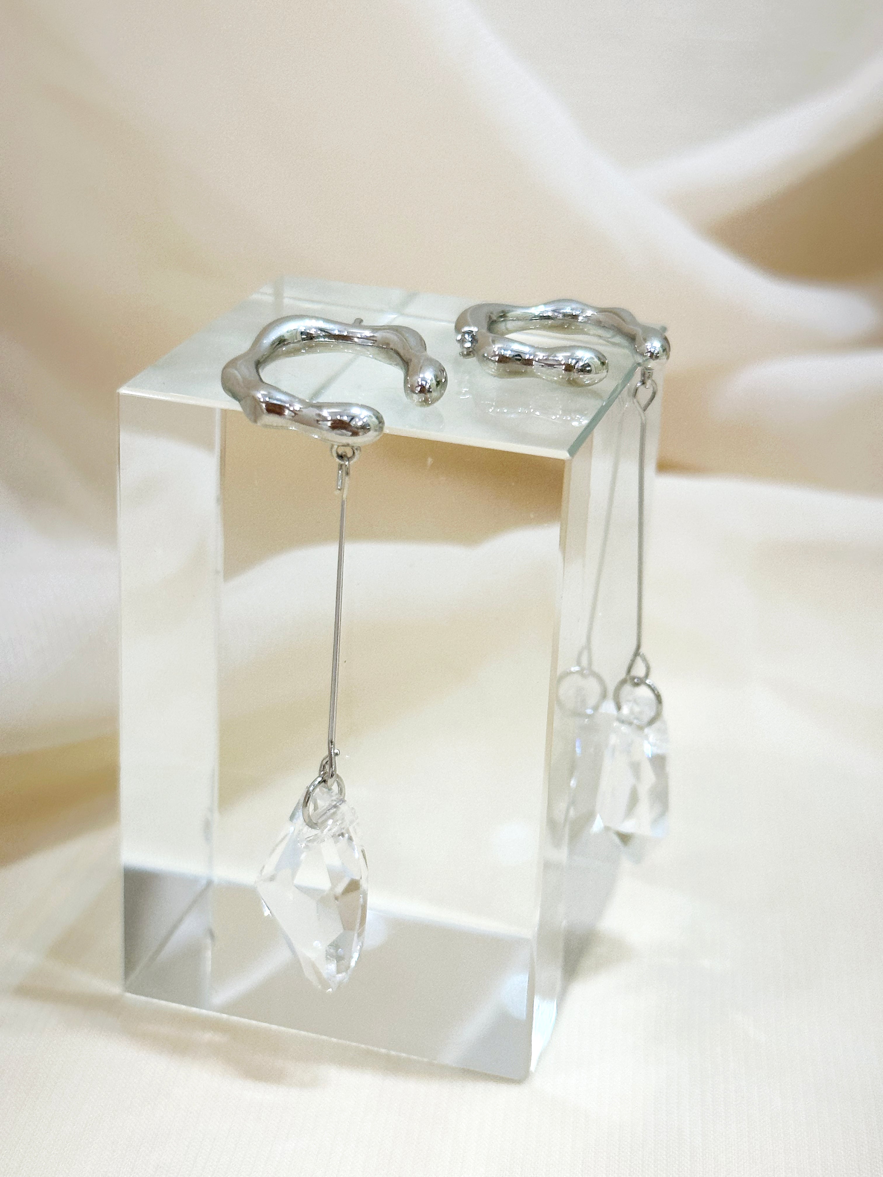 Clear Drop Ear Cuff