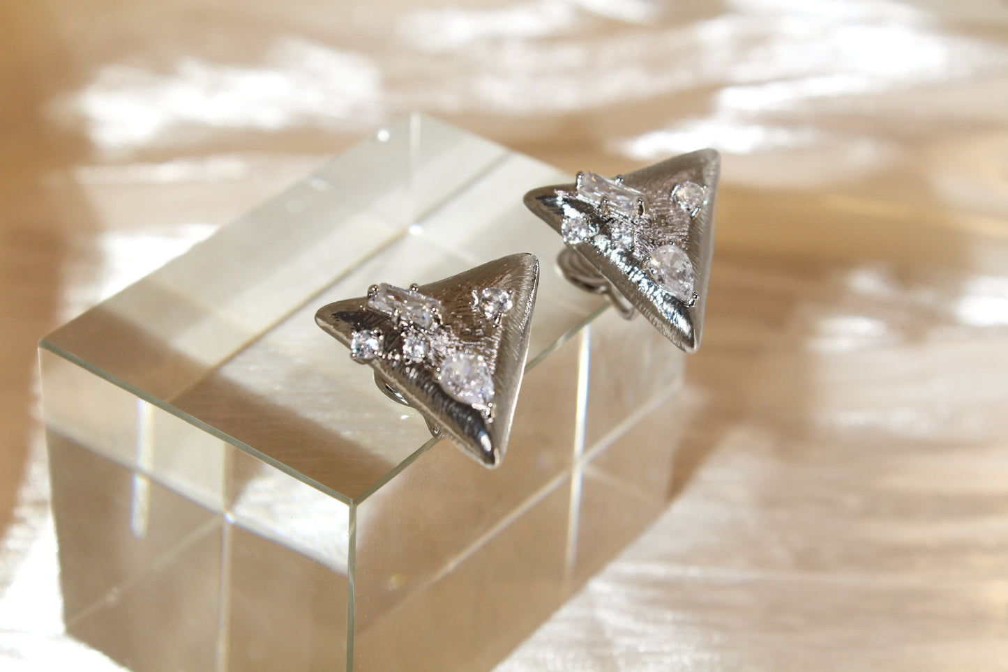 Sparkle Stone Triangle