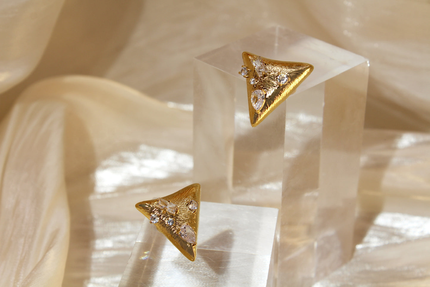 Sparkle Stone Triangle