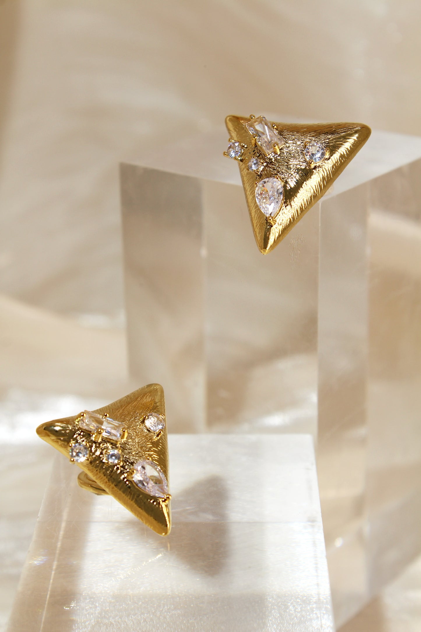 Sparkle Stone Triangle