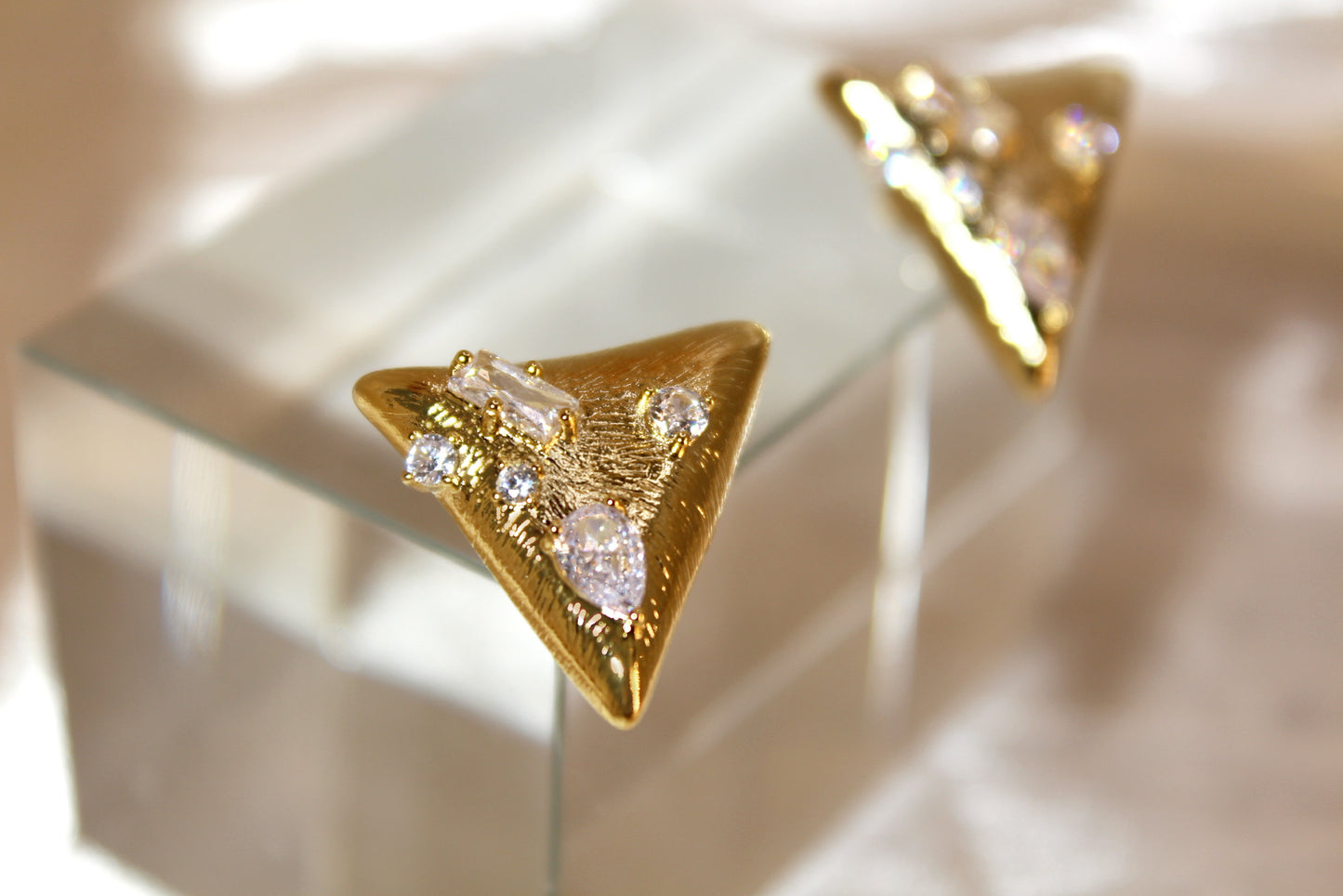 Sparkle Stone Triangle