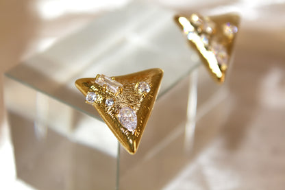 Sparkle Stone Triangle