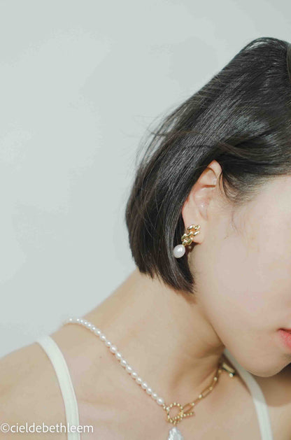 Moments Pearl Earrings