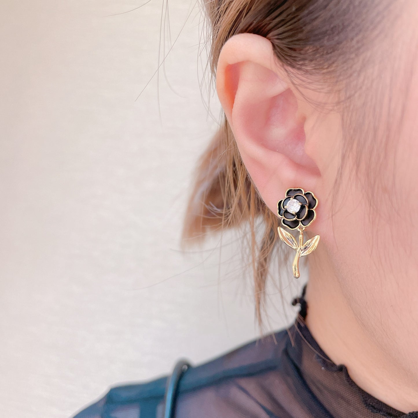 Camellia Black Earrings